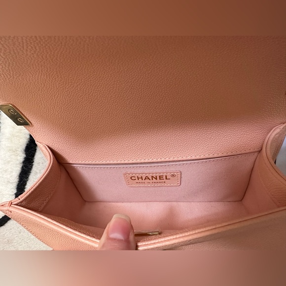 Chanel Boy Bag Small Chevron Caviar Like New - Picture 11 of 16